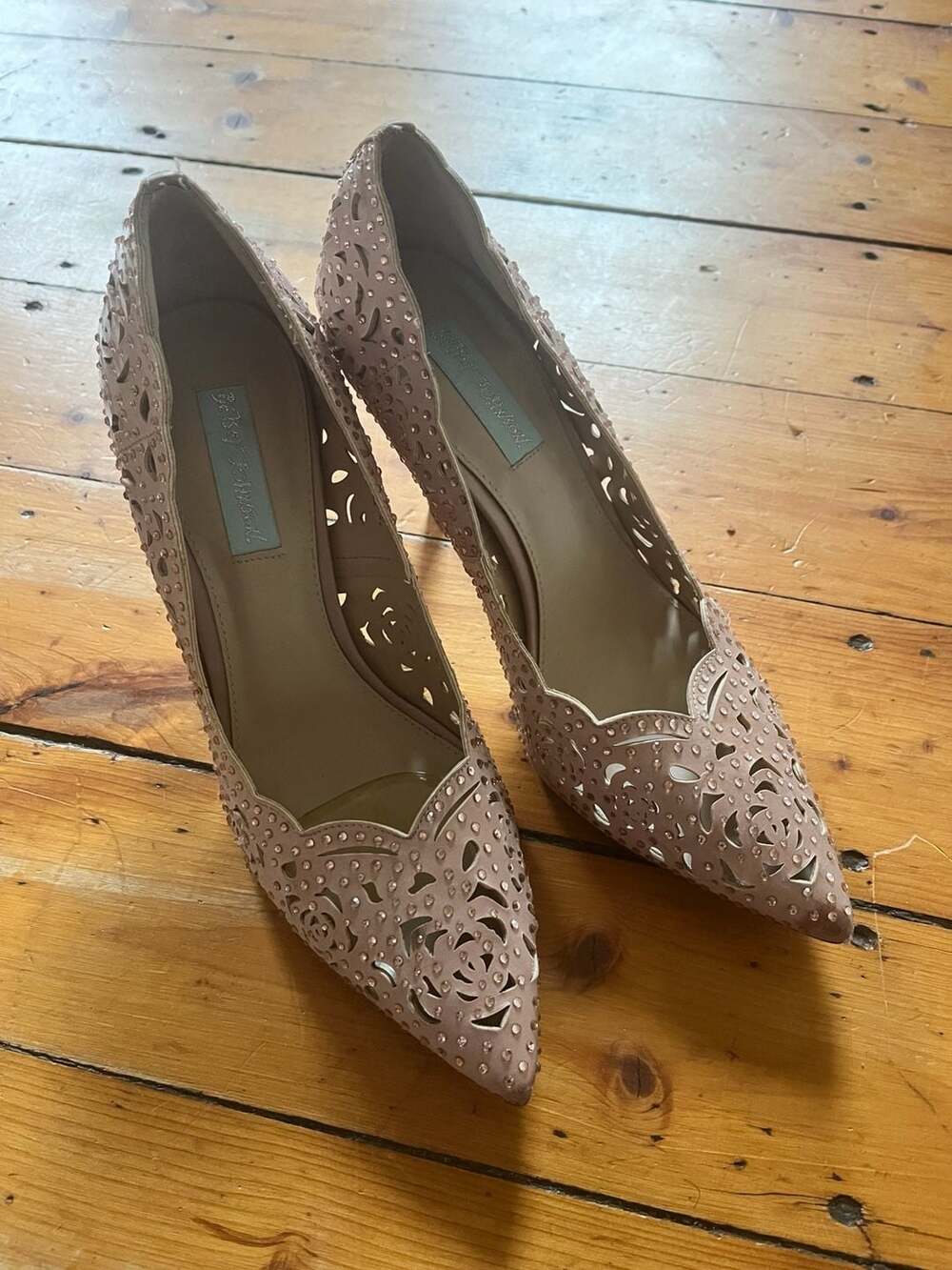 Betsey Johnson SB-Emili Laser Cut Rhinestone Pointed Toe Pumps 10